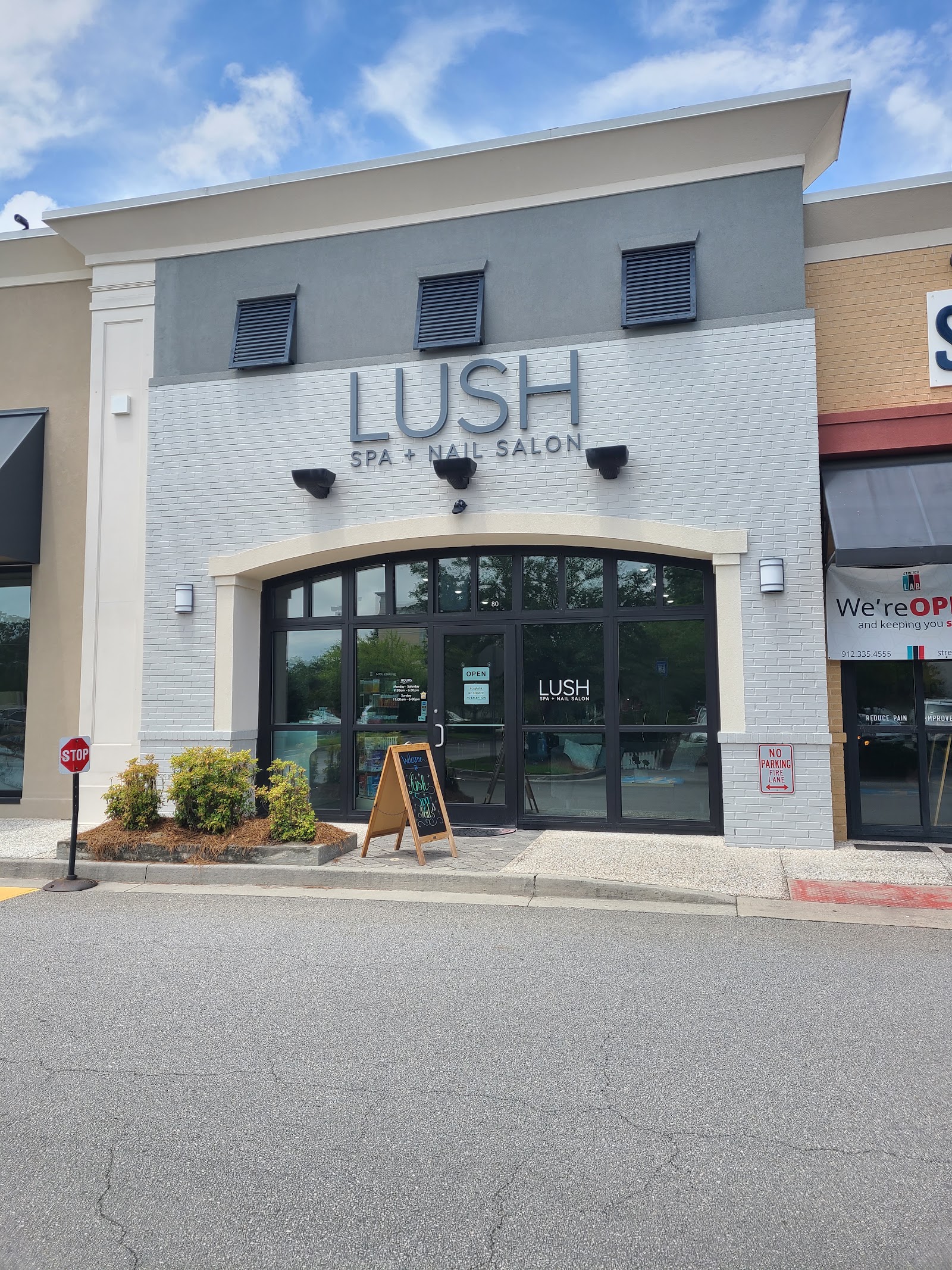 LUSH Spa + Nail Salon nail photo 1